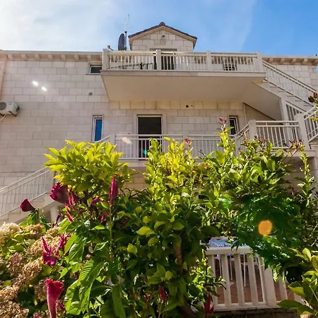 Apartments Sumartin Apartman