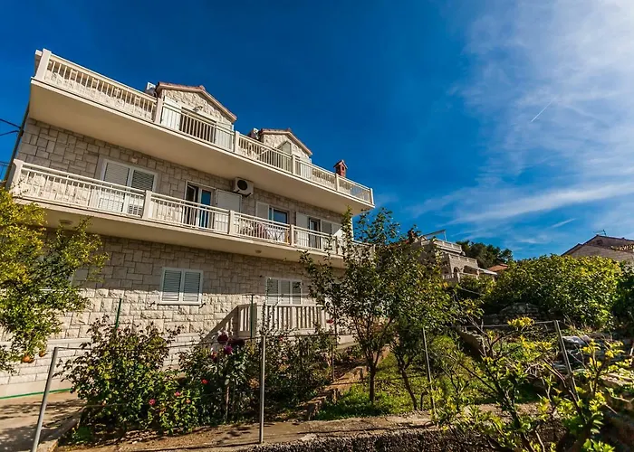 아파트 Apartments Sumartin 수마르틴